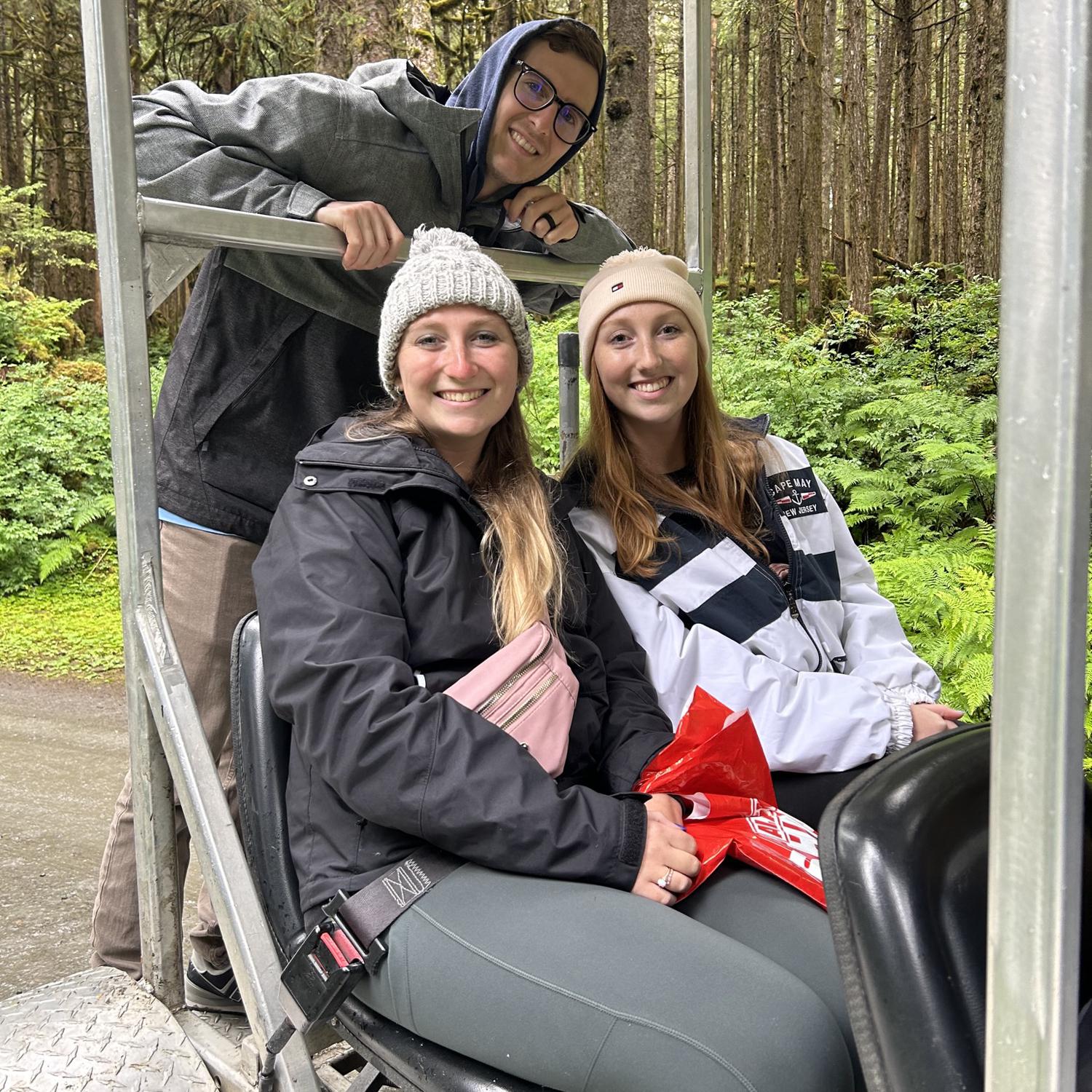 Dog sledding in Alaska 2023