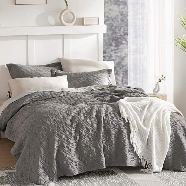 Bedsure Gray Bedspreads King Size - King Quilt Bedding Set, 120GSM Embossed Cationic Dyeing Coverlet, 3 Pieces (106x96 inches)
