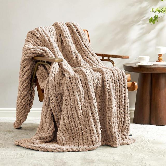 Amélie Home Chunky Knit Blanket Throw, Thick Soft Yarn Chunky Throw 50x60, Handmade Chenille Cable Knitted Crochet Throw Blanket, Warm Rope Knot Blanket for Couch Bed Sofa, Beige