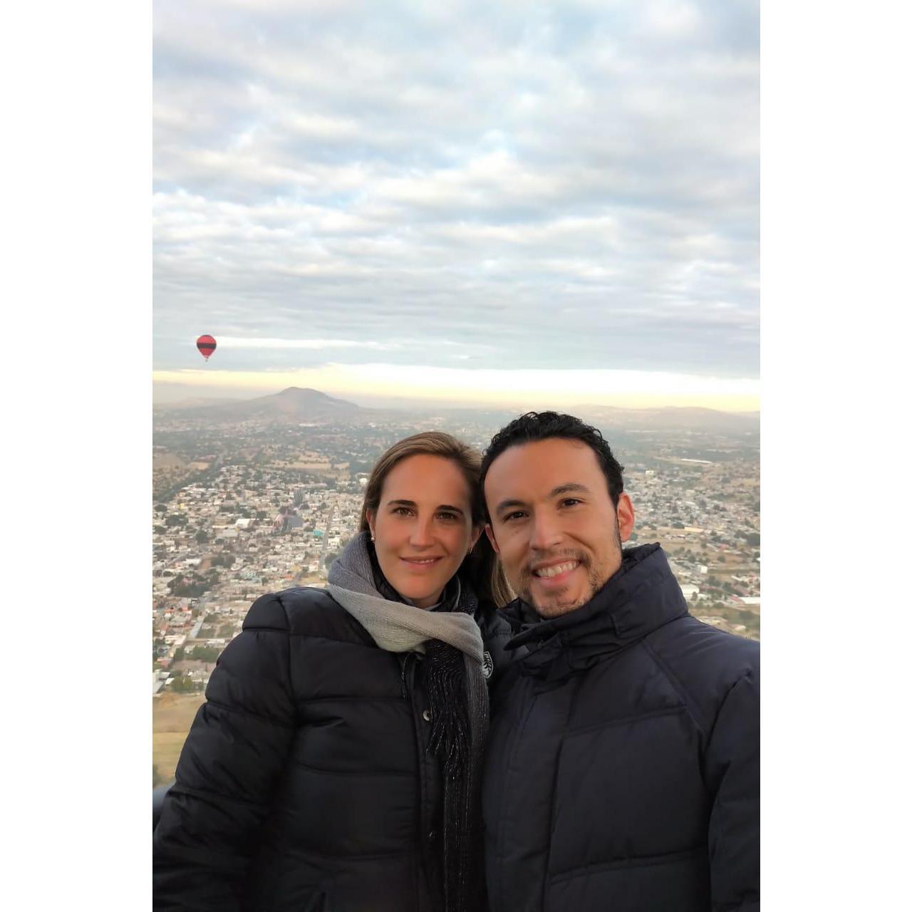She surprised me on my bday taking me to a hot air ballon ride over the Teotihuacan pyramids