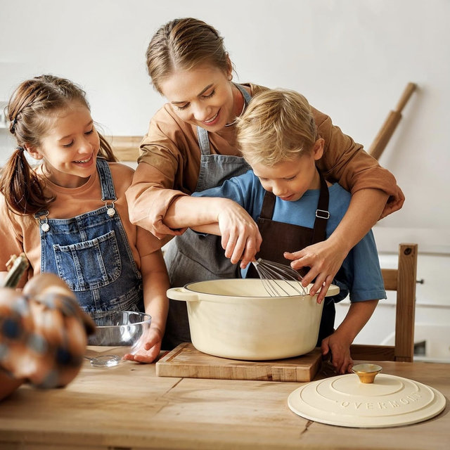 Overmont Enameled Dutch Oven