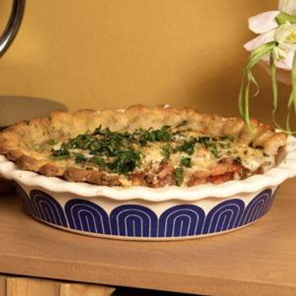 Great Jones Pie Dish (Color: Blueberry)
