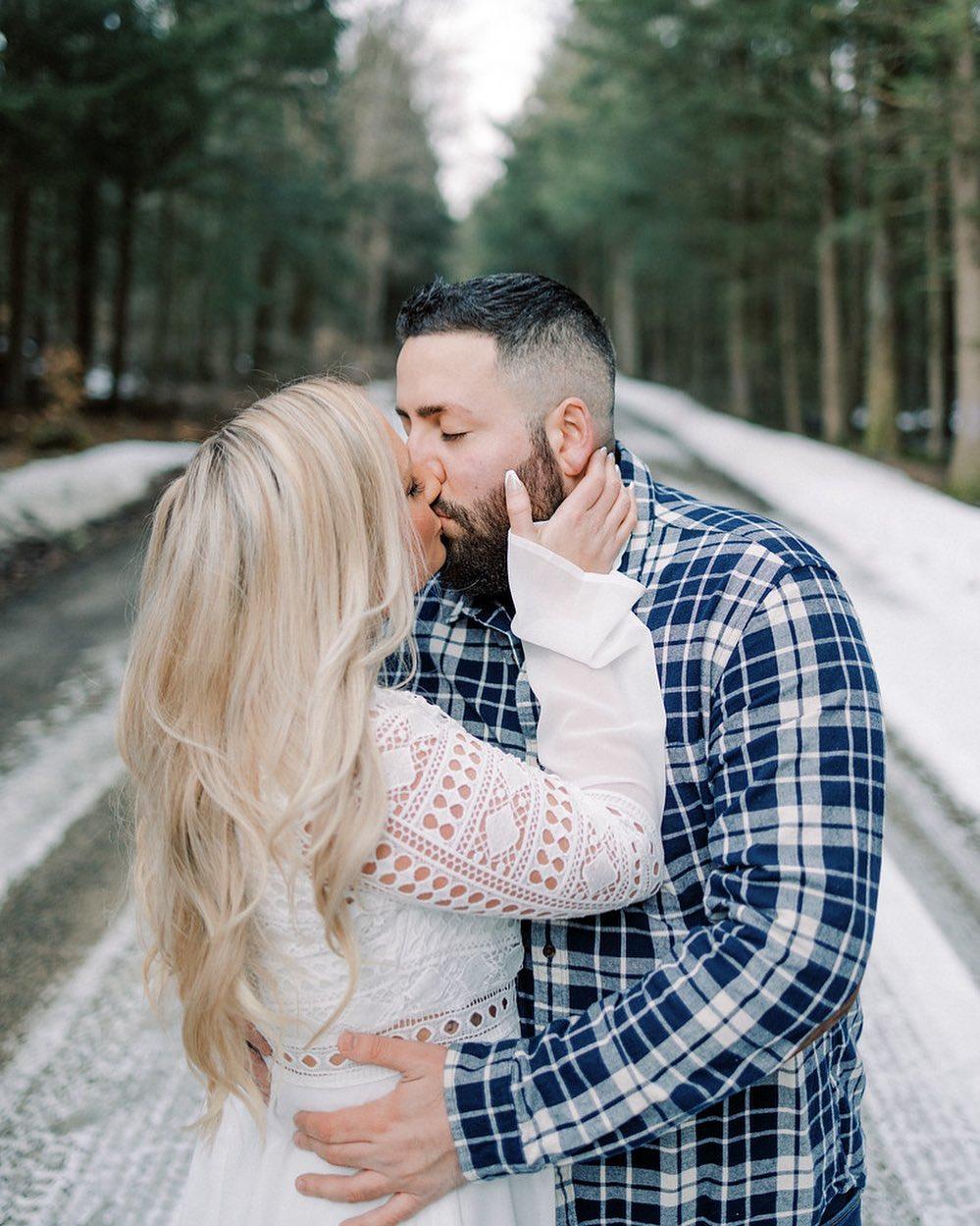 The Wedding Website of Leanna Cameron and Joshua Franchina
