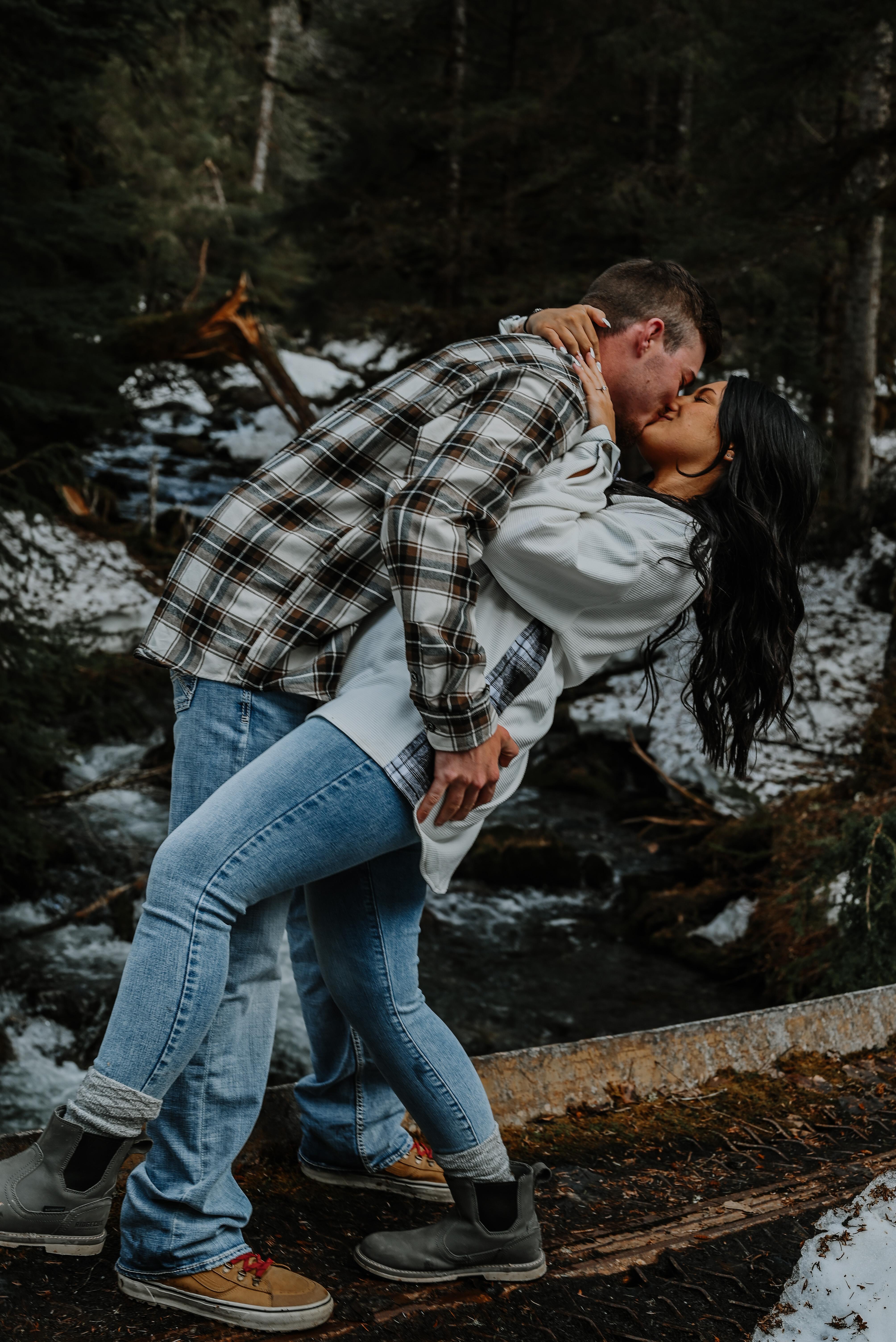The Wedding Website of Kaylie Barnes and Brett Peterson