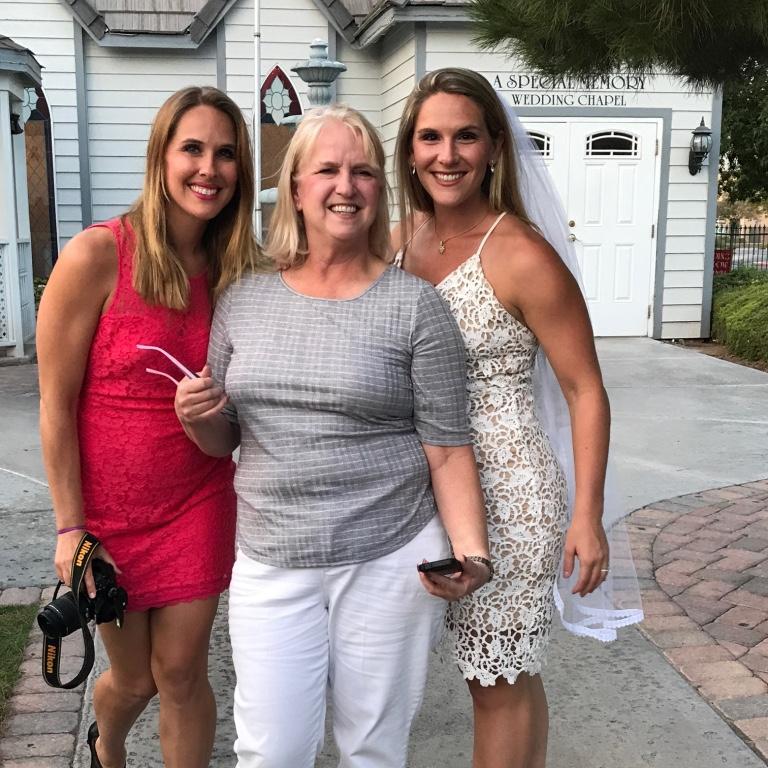 Alexis' sister and mother