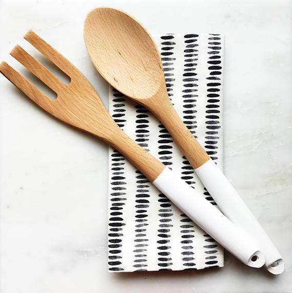 Wooden serving utensil set