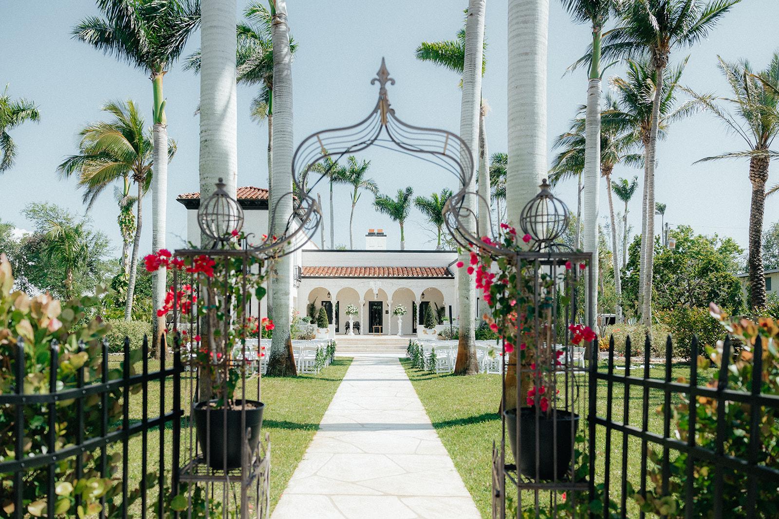 The Wedding Website of Alexandra Kozlowski and Alexander Fondaw