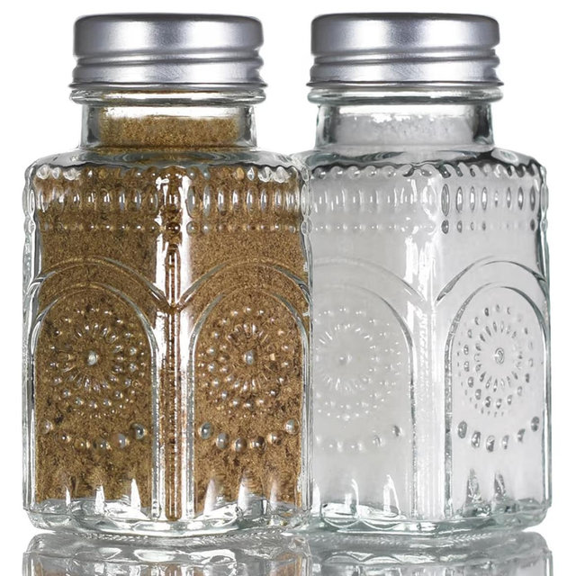 2 Pack Glass Salt and Pepper Shakers Set, Vintage Spice Shakers for Dining Room Table, Kitchen, Restaurant (Sunflower Style)