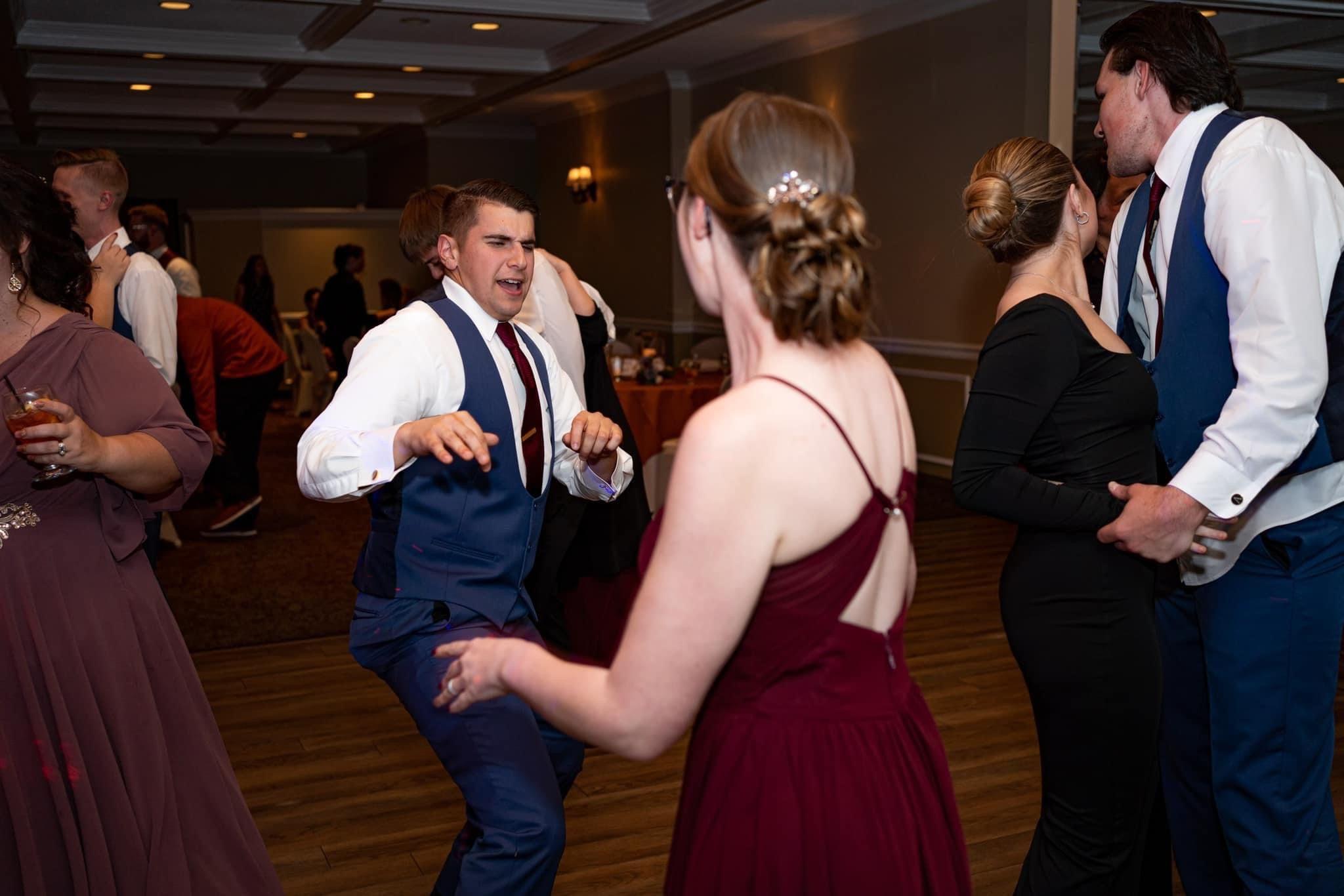 The Wedding Website of Nichole Reardon and Eric Petkus