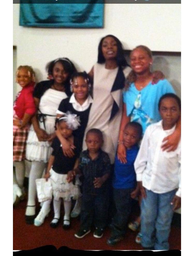 Kyla, her sisters, her cousins and her aunt Lashanda