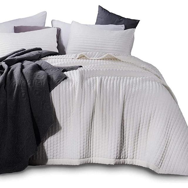 KASENTEX Quilt-Bedding-Coverlet-Blanket-Set, Machine Washable, Ultra Soft, Lightweight, Stone-Washed, Detailed Stitching - Hypoallergenic - Solid Color (Ivory, Oversized Queen + 2 Shams)