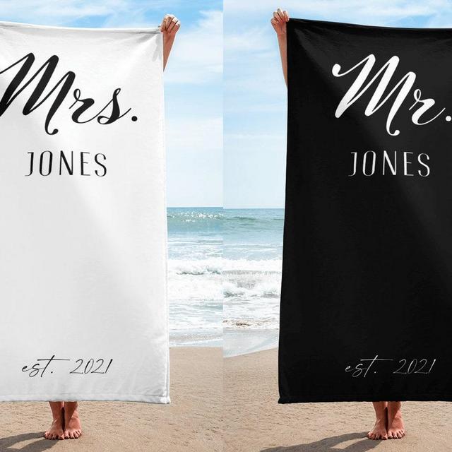 Black & White Mrs and Mr Beach Towels for...