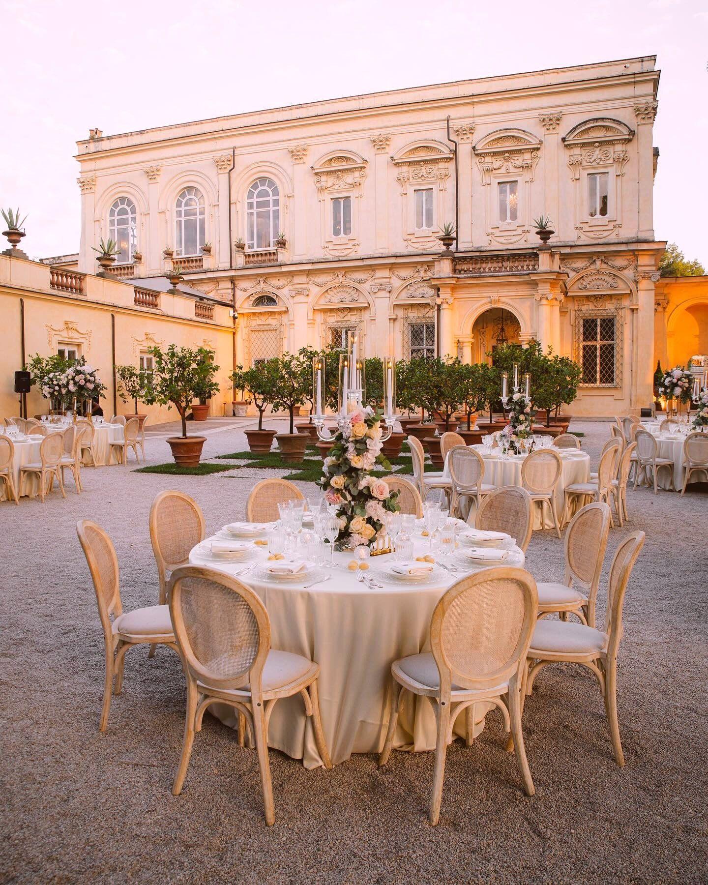 The Wedding Website of Simone De Cesare and Andra Lungu