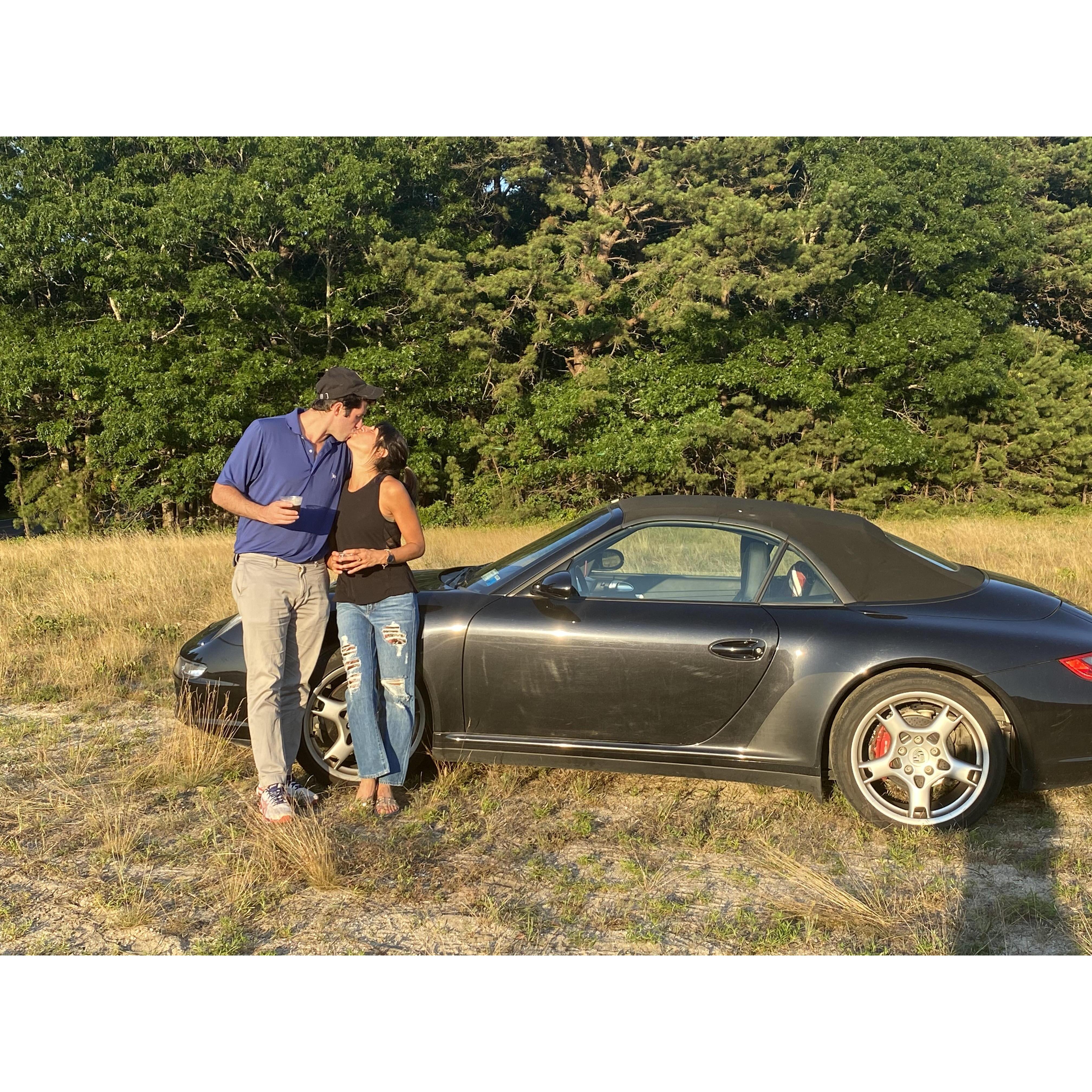 Bennett's 30th Birthday in the Hamptons when Julia pretended her car broke down and he immediately came to her rescue. They had a roadside dinner and sunset picnic instead #CuratedByJan