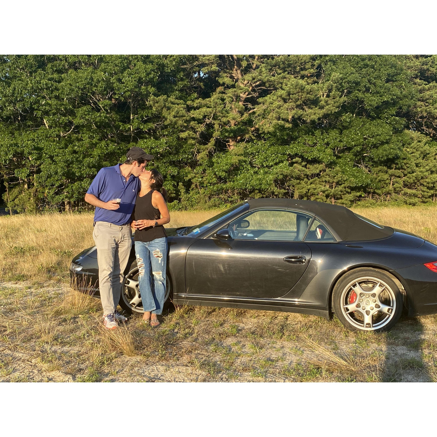 Bennett's 30th Birthday in the Hamptons when Julia pretended her car broke down and he immediately came to her rescue. They had a roadside dinner and sunset picnic instead #CuratedByJan