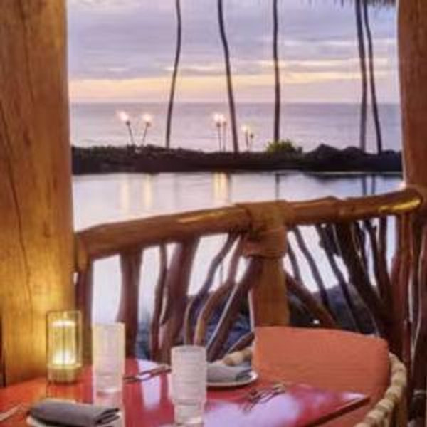 Dinner at Humuhumunukunukuāpuaʻa