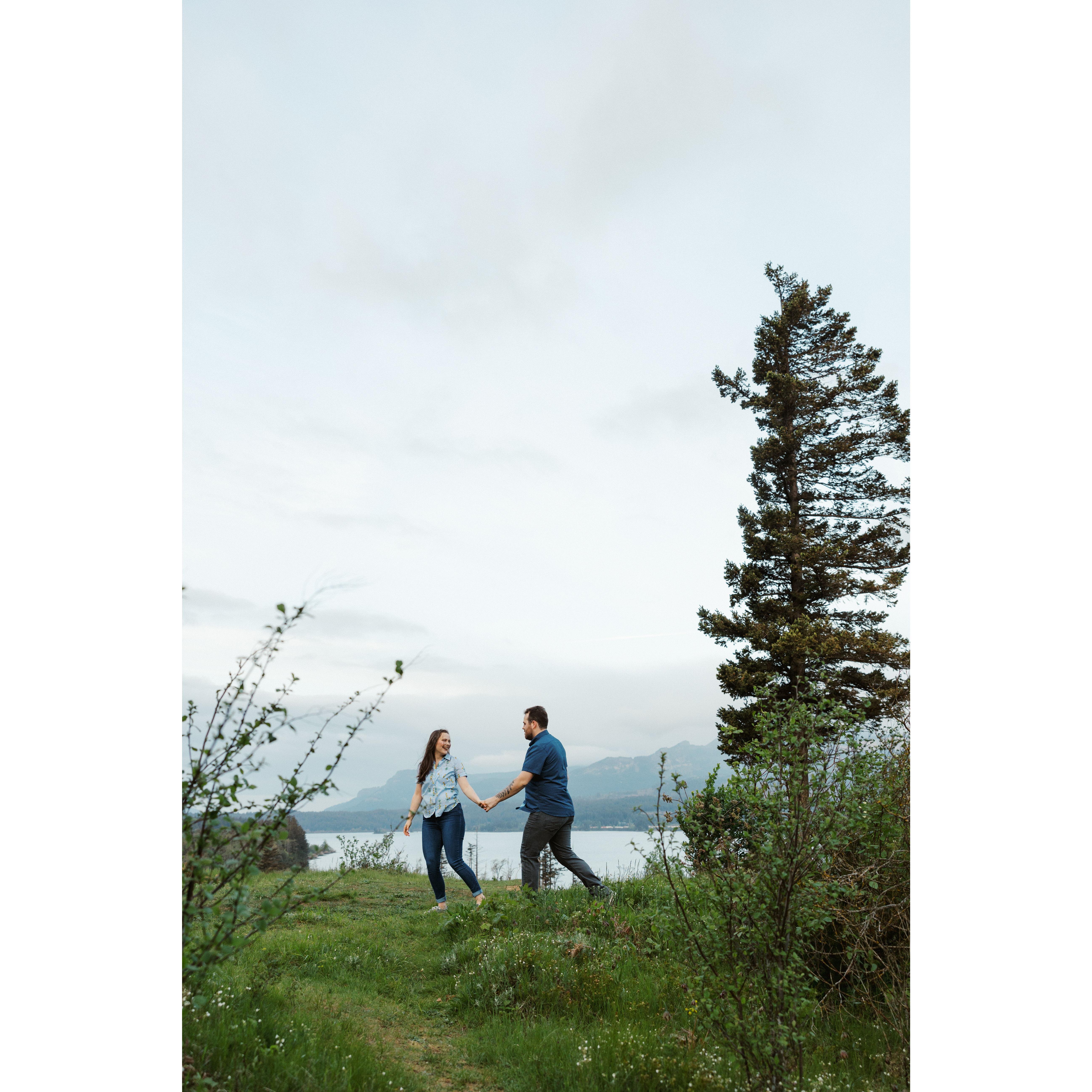 Engagement photos, Hood River, OR - April 2024