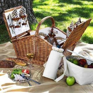 4-Person English Style Willow Picnic Hamper with Blanket