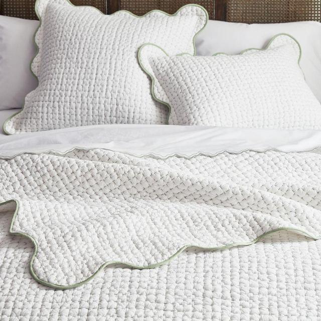Julia Berolzheimer Beau Scallop Pick-Stitch Quilt, Full/Queen, Green