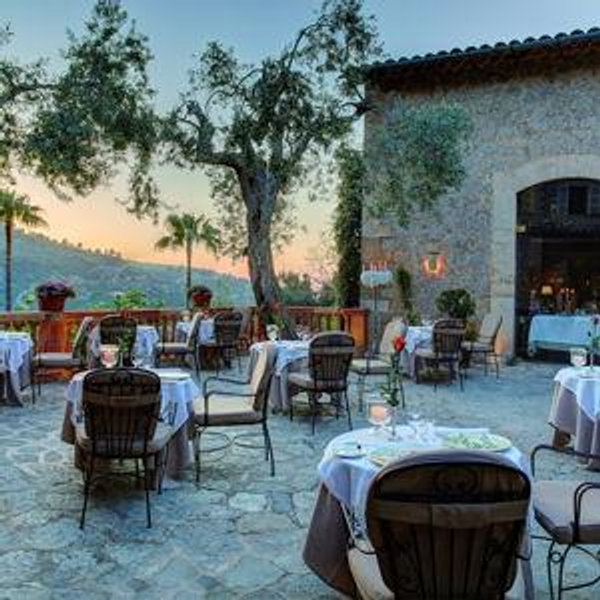 Candlelight dinner at El Olivo