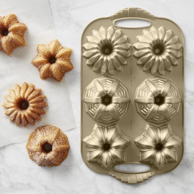Nordic Ware Art Deco Bundt® Cakelet Plaque