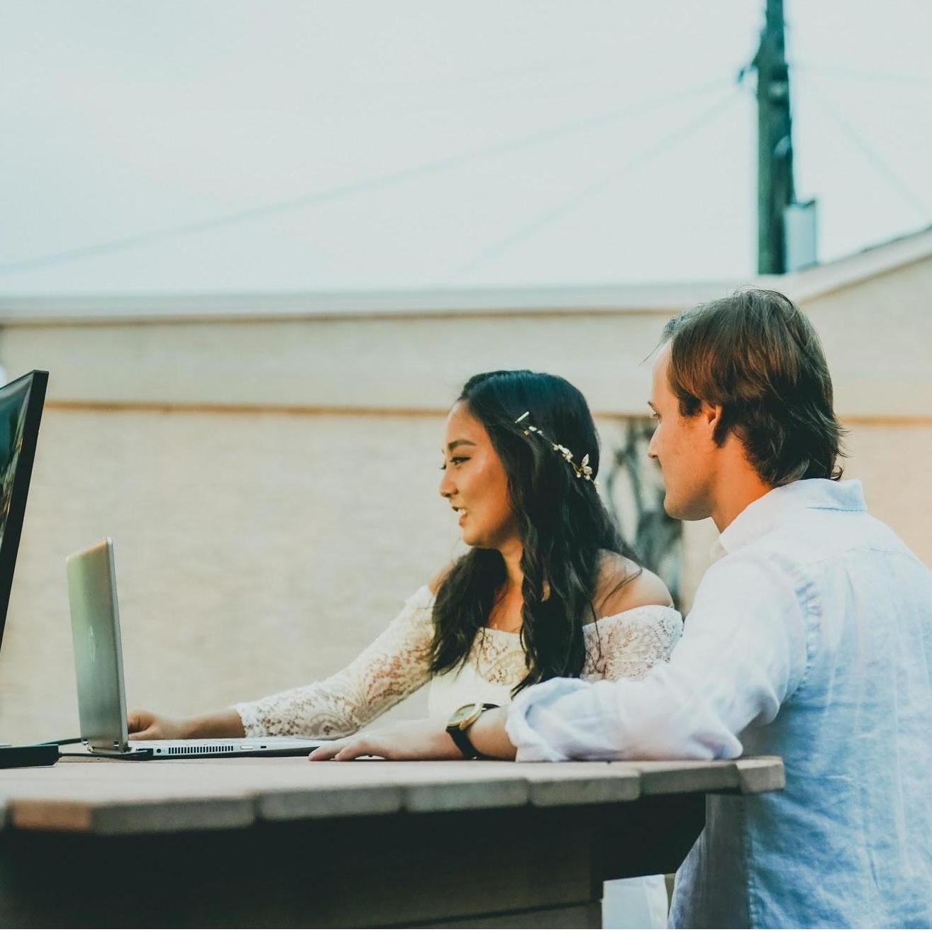 Our Wedding: saying hi to our families via zoom!