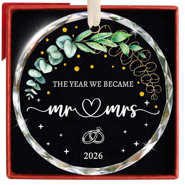 Wedding Gifts for Couples 2026, Crystal Glass Bridal Shower Gifts Mr and Mrs Gift, Just Married Decorations Wedding Gift for Bride Newlyweds, Wedding Registry Must Haves Married Ornaments