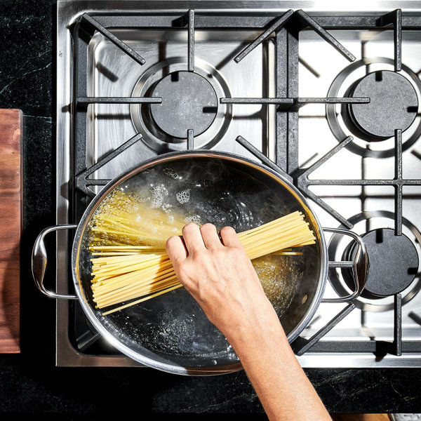 HexClad Hybrid Cookware Dutch Oven - Thumbnail 3
