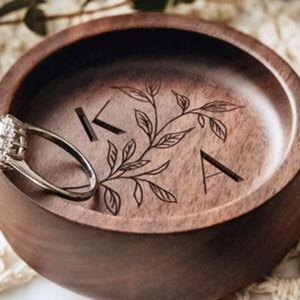 Custom Wooden Ring Dish | Round