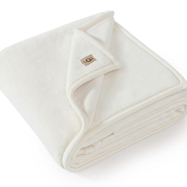 UGG Coco Plush Throw Blanket – Cozy Soft Fleece Blanket for Couch, Bed or Chair, Housewarming Gift for Women, Bedroom or Living Room Decor, Lightweight & Hypoallergenic, 50" x 70" White (Snow)
