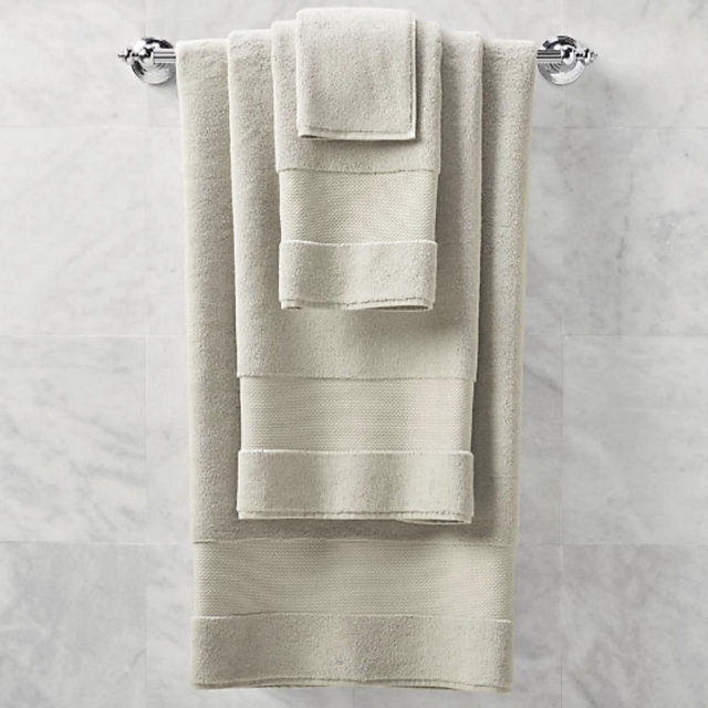 Frontgate Resort Collection Hand Towels - Color: Chiffon