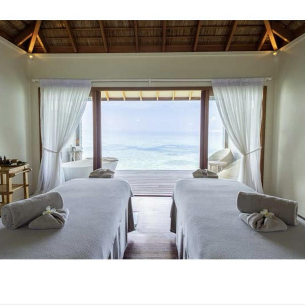 Couples spa for 2 hours: Hurawalhi Island resort