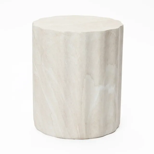 LuxenHome 17.7" Outdoor Side Table, Round End Table for Outside with Marbled Look, Small Patio Side Table for Balcony, Garden