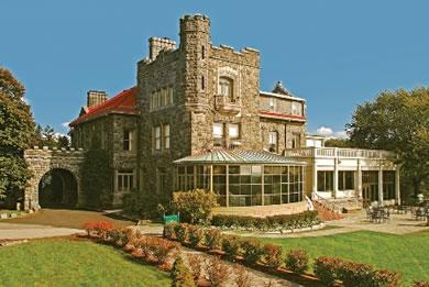 The Wedding Website of Olivia Cornish and DJ deVera