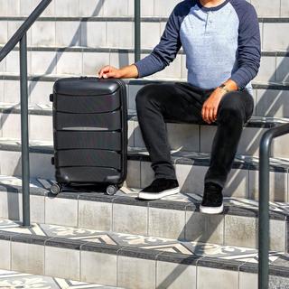 Outline Pro Global Carry-on Spinner