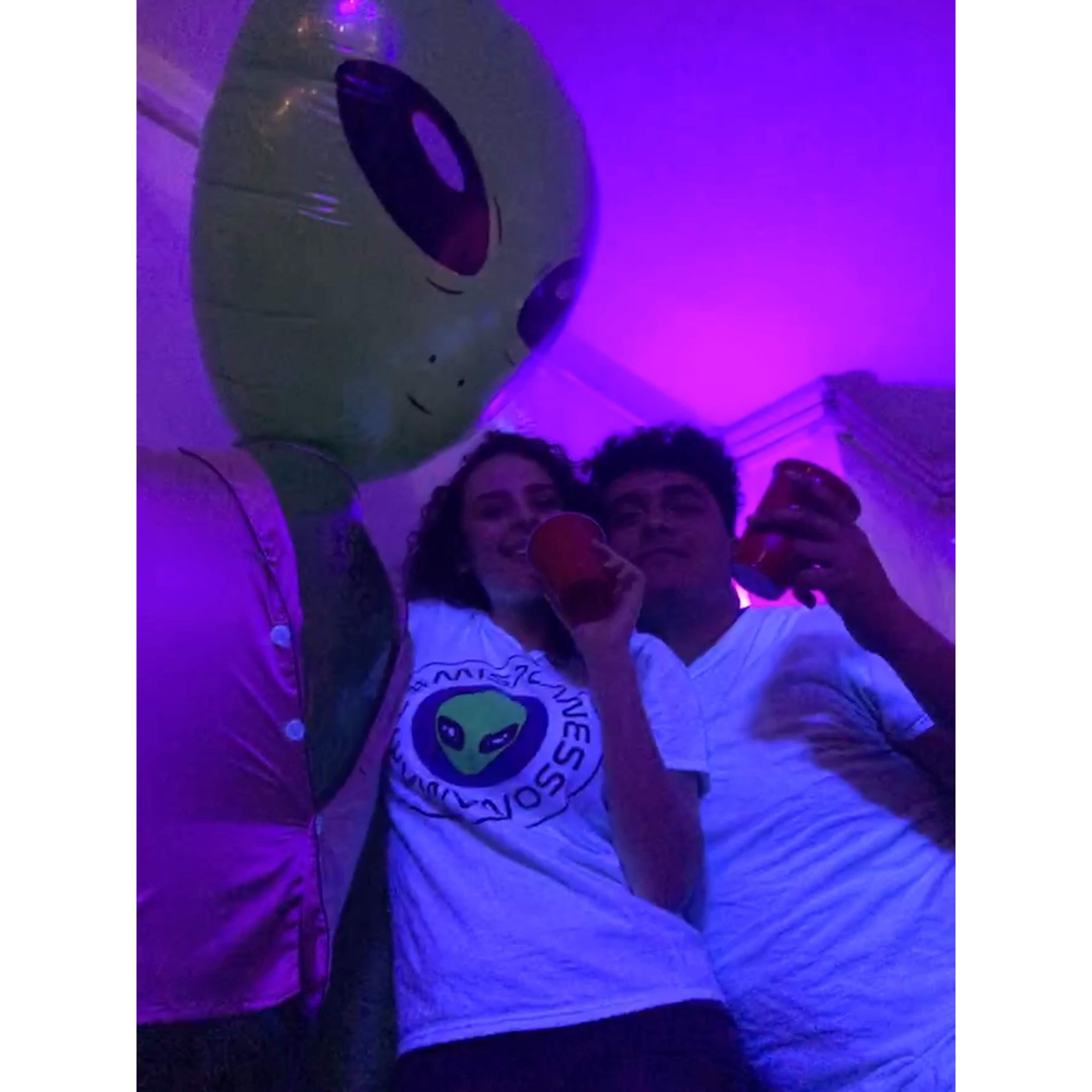 Alien dorm party