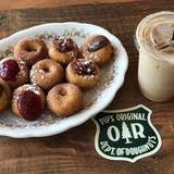 Pip's Original Doughnuts & Chai