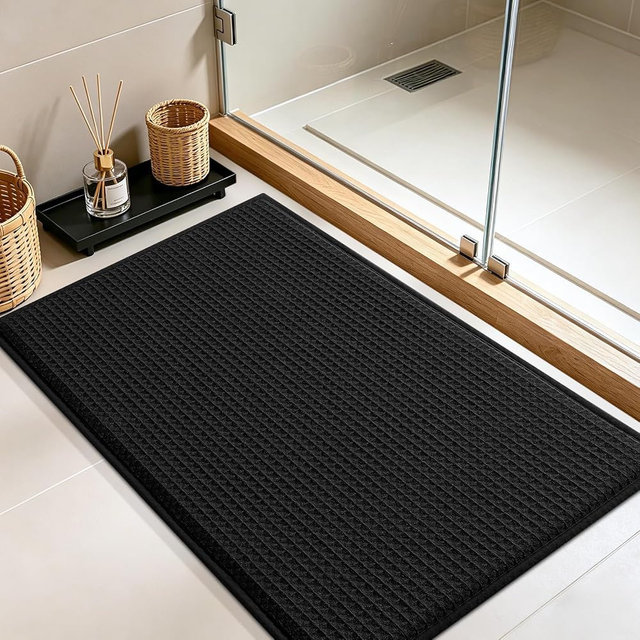 ACCUMTEK Memory Foam Bath Mat, Ultra Soft Absorbent Waffle Bathroom Rugs, Super Non-Slip PVC Backing Bath Rug Quick Dry, Machine Washable Rug for Tub, Shower, Home Decor Accessory, 32" x 20", Black