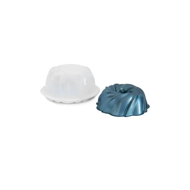 Nordic Ware Formed Swirl Bundt® Pan with Cake Keeper