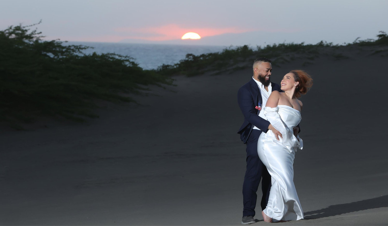 The Wedding Website of Yasmili Bobea and Edward Laureano