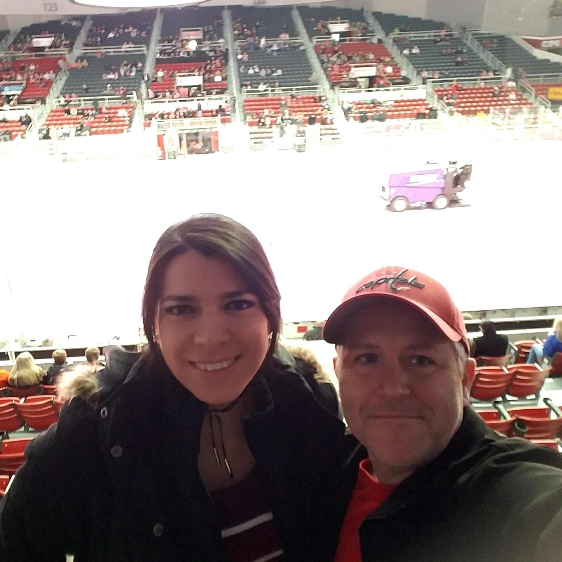 Just friends, this was our first photo and hockey game together. Charlotte Checkers won!
Solo amigos, esta fue nuestra primera foto y juego de hockey juntos. Charlotte Checkers ganó!
