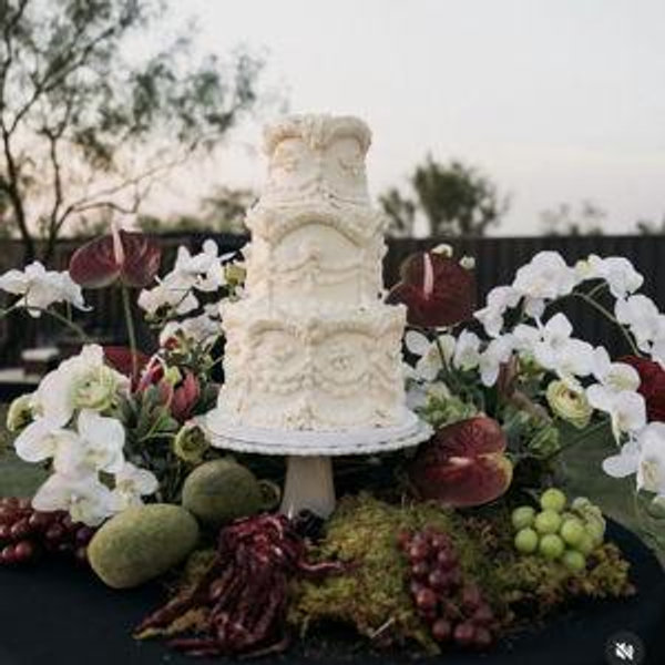 Designer Cake Floral Arrangement