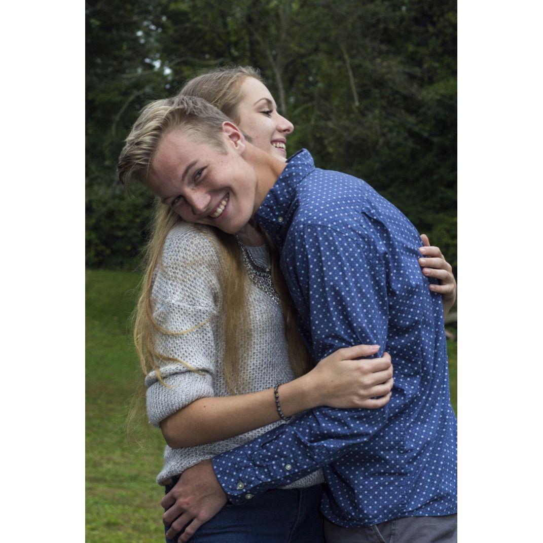 Ashlyn needed to practice while in college so just a few months into dating Rhi & G agreed to do a couples shoot. How lucky are they that she got to take their real engagement photos 7 years later!