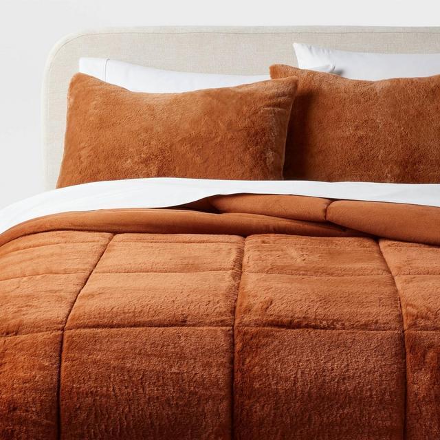 Full/Queen Box Stitch Faux Fur Comforter and Sham Set Caramel - Threshold™
