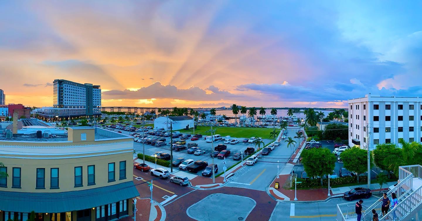 The Wedding Website of Catherine Briscoe and Benito Saldivar