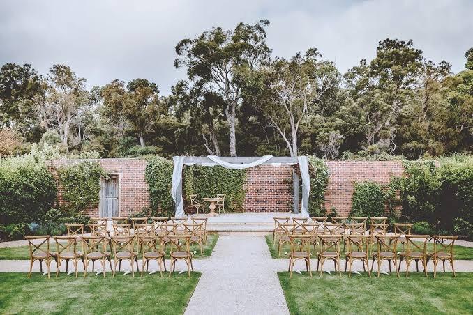 The Wedding Website of Rebecca Terriaca and Jordaan Ludwig