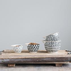 Stoneware Measuring Cups with Pour Spout Creative Co-op