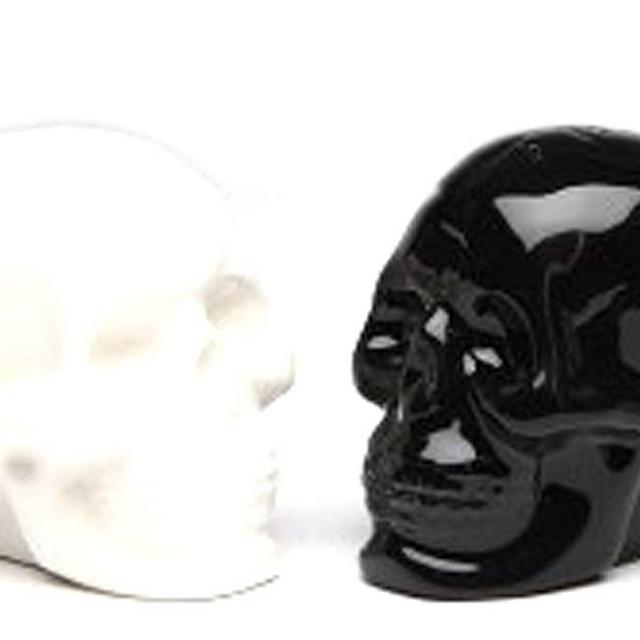 Pacific Trading 1 X Black & White Ceramic Skull Salt & Pepper Shakers