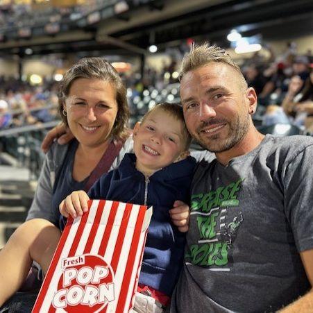 Love this family picture at the ballpark.