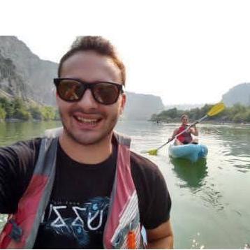 Kayaking in Snake River Canyon